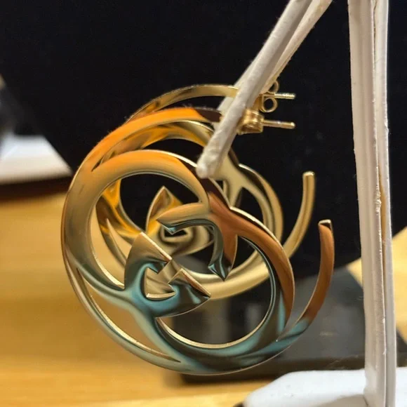 Elegant Gold Logo Hoop Earrings - Picture 3 of 6